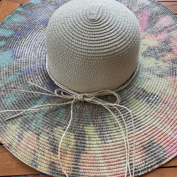 Lucky 7 Oversized Tie Dye Straw Sun Hat - Picture 1 of 6
